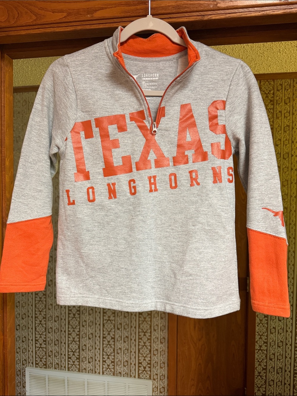Texas Longhorns Kids Gray & Orange Quarter-Zip Sweatshirt
